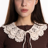 Lace collar