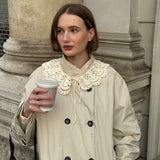 Lace collar