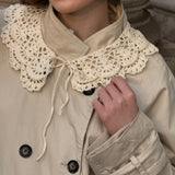Lace collar